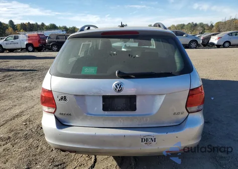 2010 Volkswagen Jetta S z USA, uszkodzony, nr VIN 3VWKX7AJ9AM660201